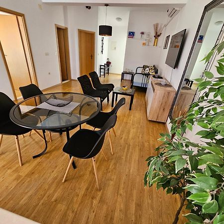 Apartmani Nikmar Makarska Exterior foto